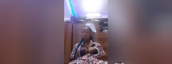 Tosin, Tiktok Baddie Flash Her Boob And Pu$$y In Tiktok Live