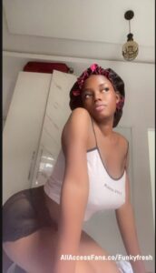 Funkyfresh A Nigerian Model Shares Her Nude Photos As She Big Flaunt Her Boobs