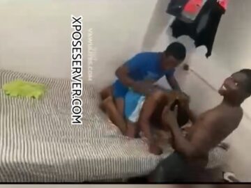 Screenshot_2026-01-04-22-33-35-790_com.frontrow.vlog-edit