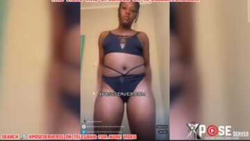 Lęæķ Mæ§†ûrbæ†!ng Video Of Safiya An Hausa Girl Dancing And Mæ§†ûrbæ†!ng Herself For Money Near Emir Palace Kano State 