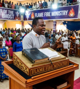 Leak Sextape Video Of Fire Ministry Pastor Washing Plate For His Best Friend's Wife Inside Her Car — Things Dey Happen As Man Of God Becomes Professional Pussy Sucker